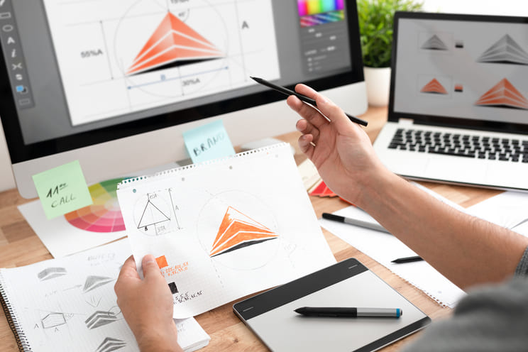 Designer making brand sketche